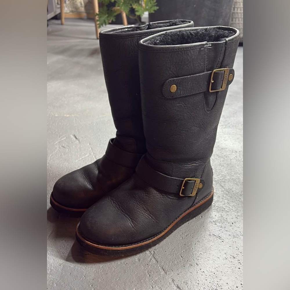 UGG leather Black Fleece Boots
